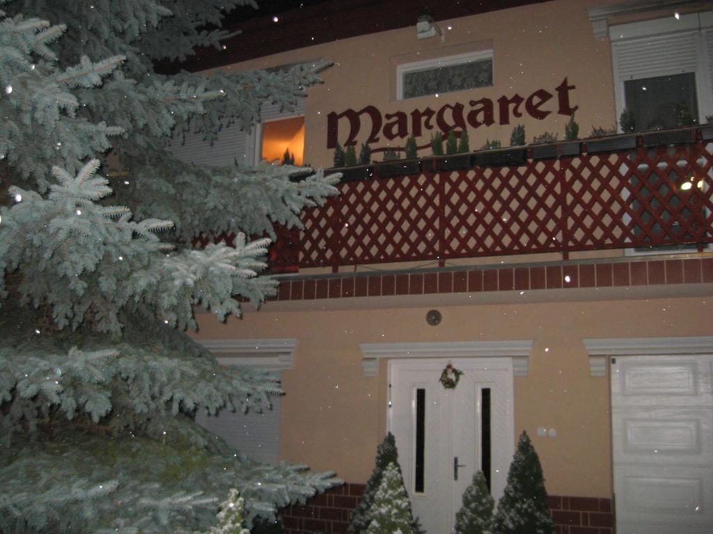 Margaret Apartman Egerszalok Bilik gambar