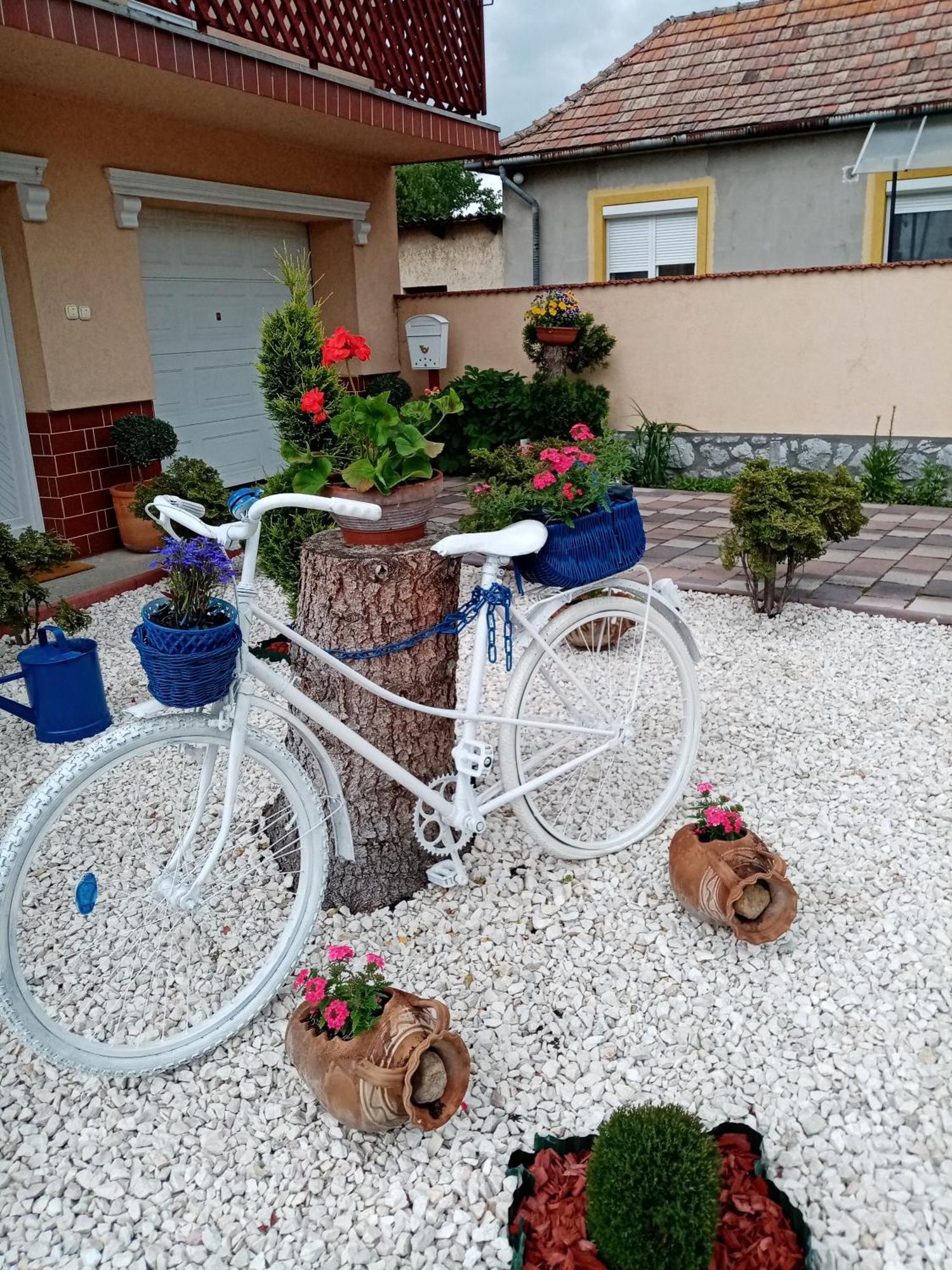 Margaret Apartman Egerszalok Luaran gambar